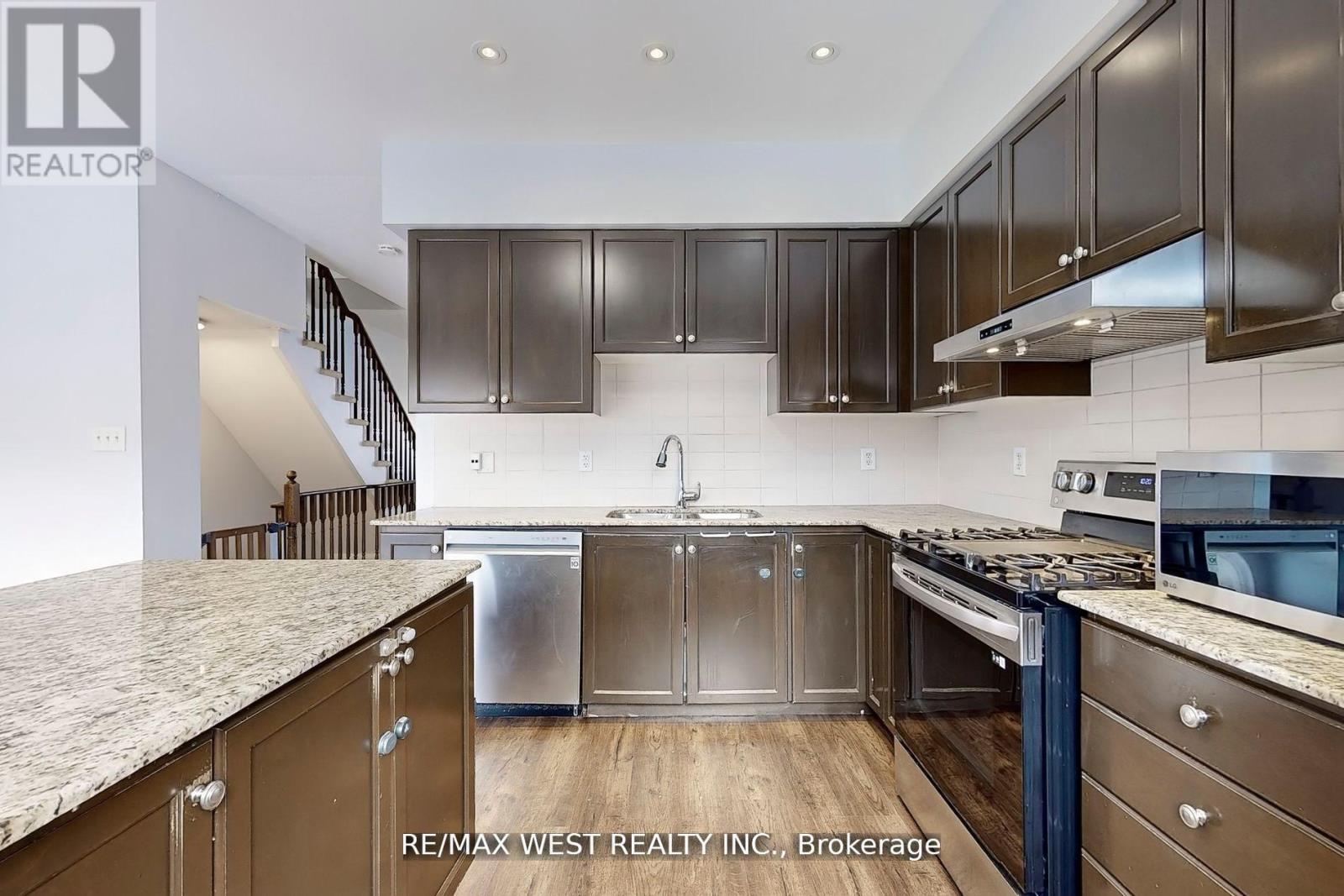 35 Bell Estate Road, Toronto, Ontario  M1L 0E2 - Photo 10 - E12518464