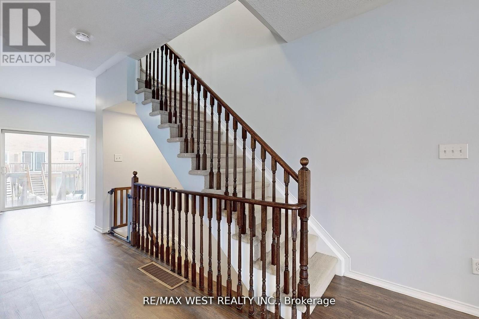 35 Bell Estate Road, Toronto, Ontario  M1L 0E2 - Photo 16 - E12518464