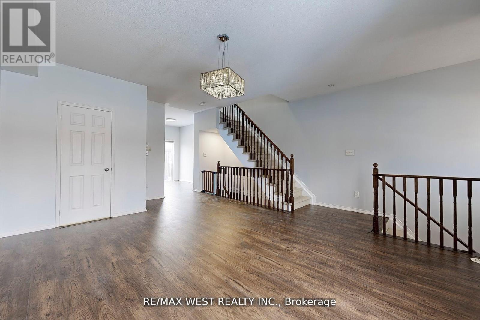 35 Bell Estate Road, Toronto, Ontario  M1L 0E2 - Photo 6 - E12518464