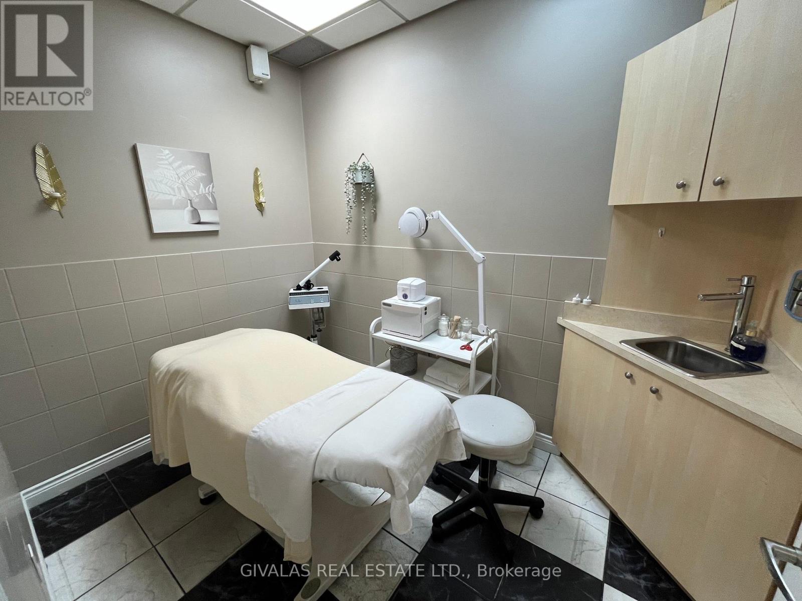 216 Brock Street S, Whitby, Ontario L1N 4K1 - Photo 12 - E12518552