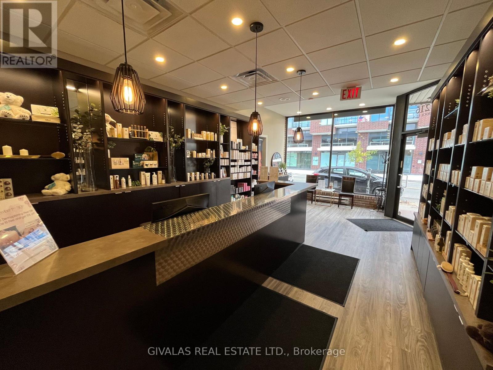 216 Brock Street S, Whitby, Ontario L1N 4K1 - Photo 5 - E12518552