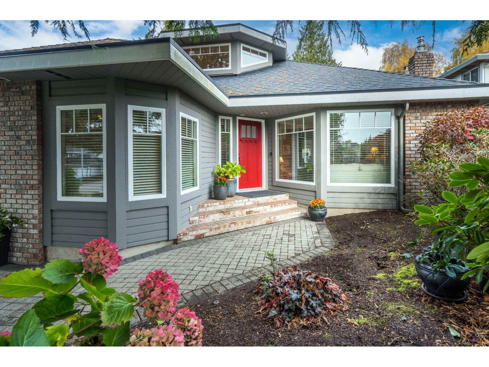 14999 21b Avenue, Surrey, British Columbia  V4A 8Z8 - Photo 2 - R3065374