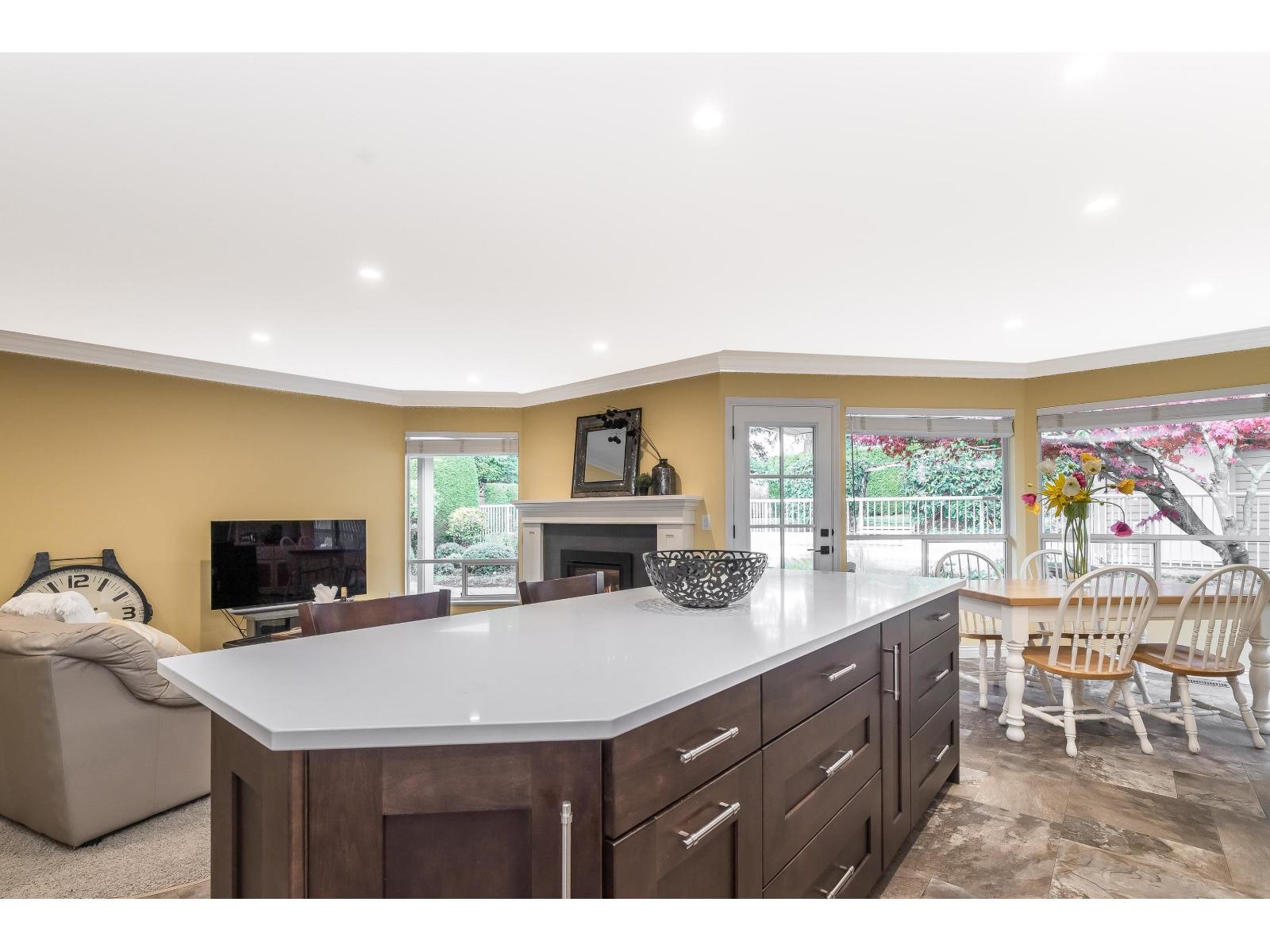 14999 21b Avenue, Surrey, British Columbia  V4A 8Z8 - Photo 8 - R3065374