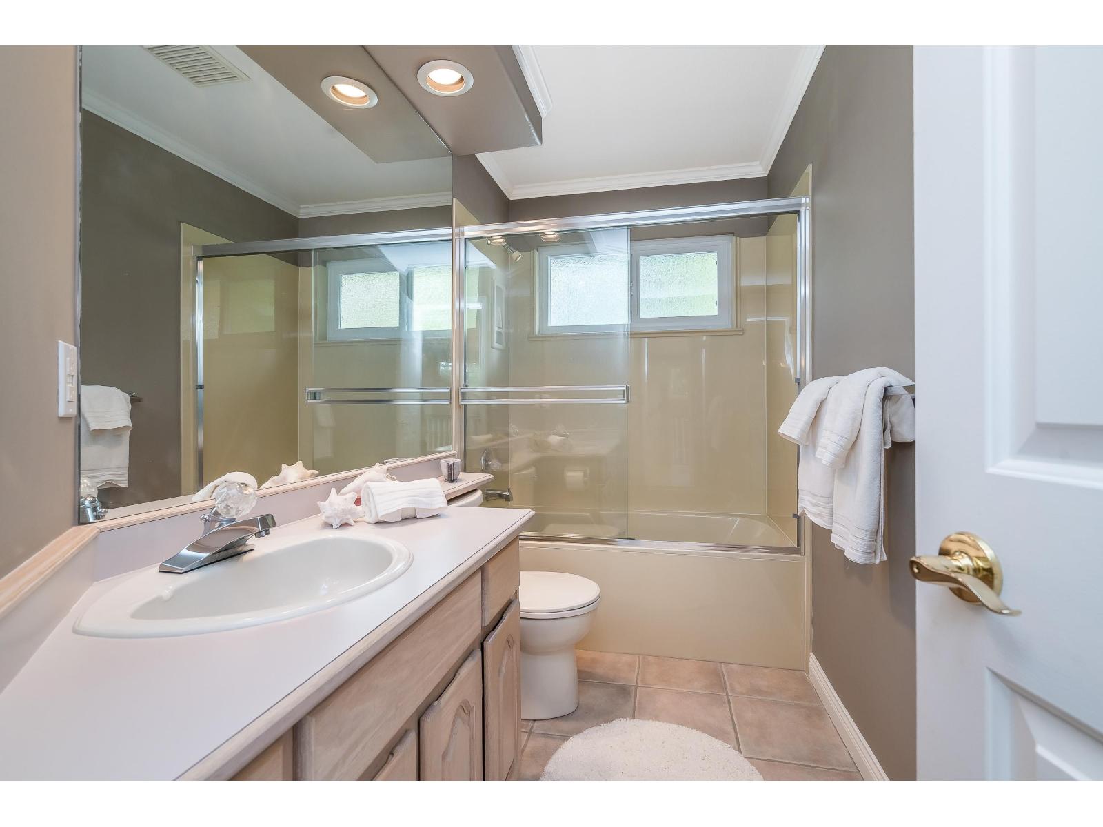 14999 21b Avenue, Surrey, British Columbia  V4A 8Z8 - Photo 31 - R3065374