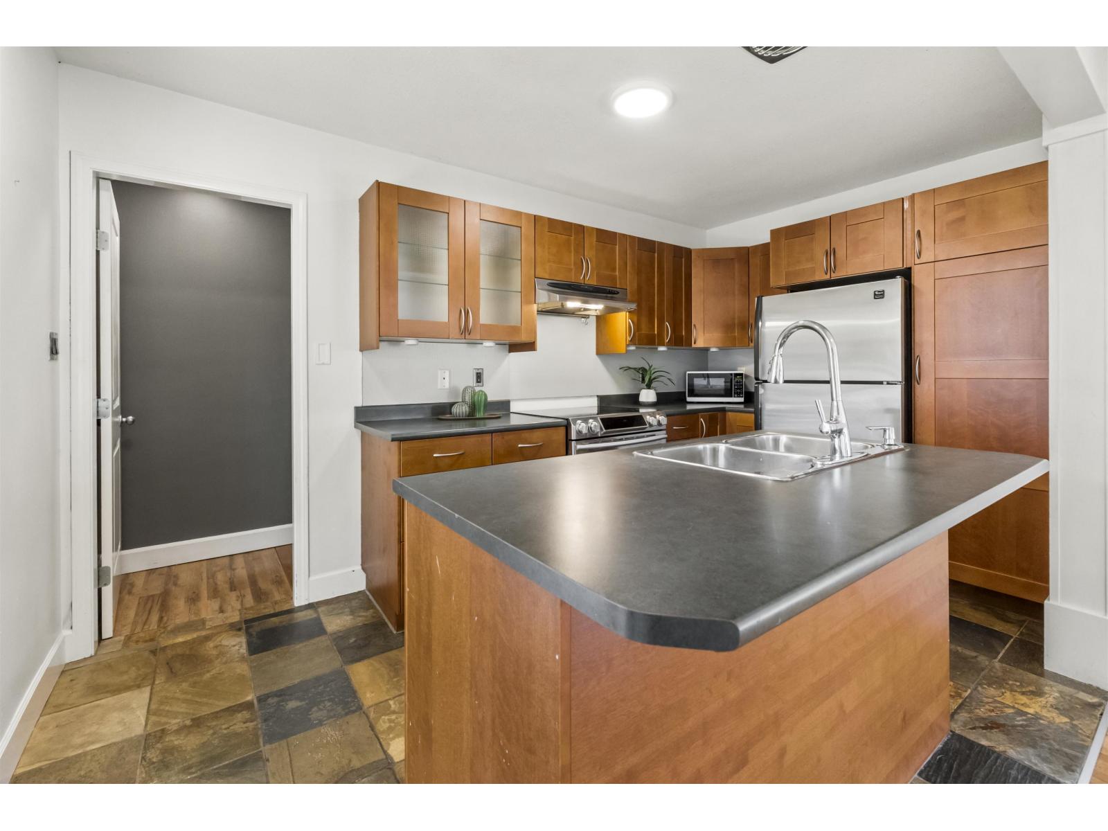 2827 Cambridge Street, Abbotsford, British Columbia  V2S 4C8 - Photo 11 - R3065261