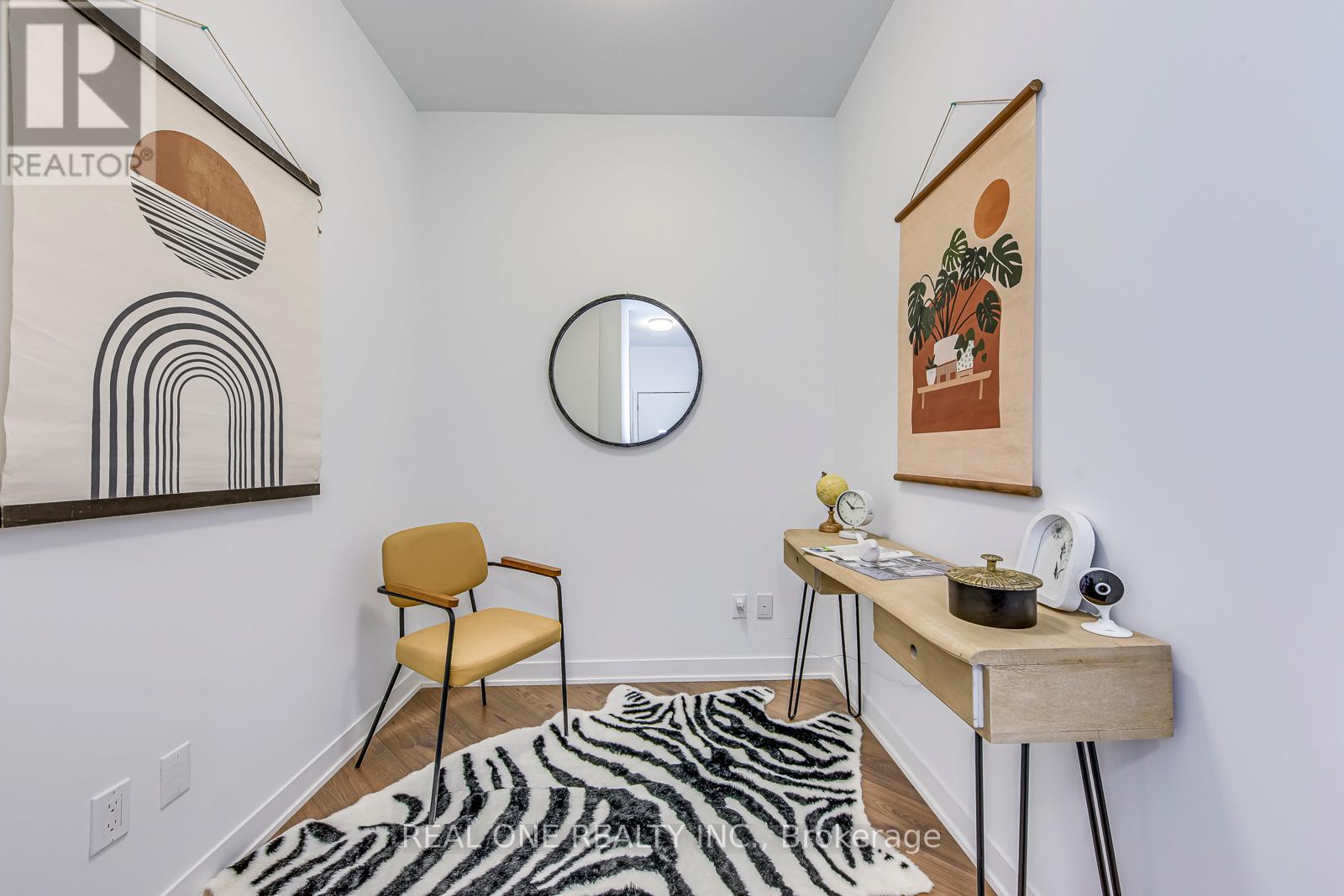 526 - 405 Dundas Street W, Oakville, Ontario L6M 5P4 - Photo 13 - W12483033