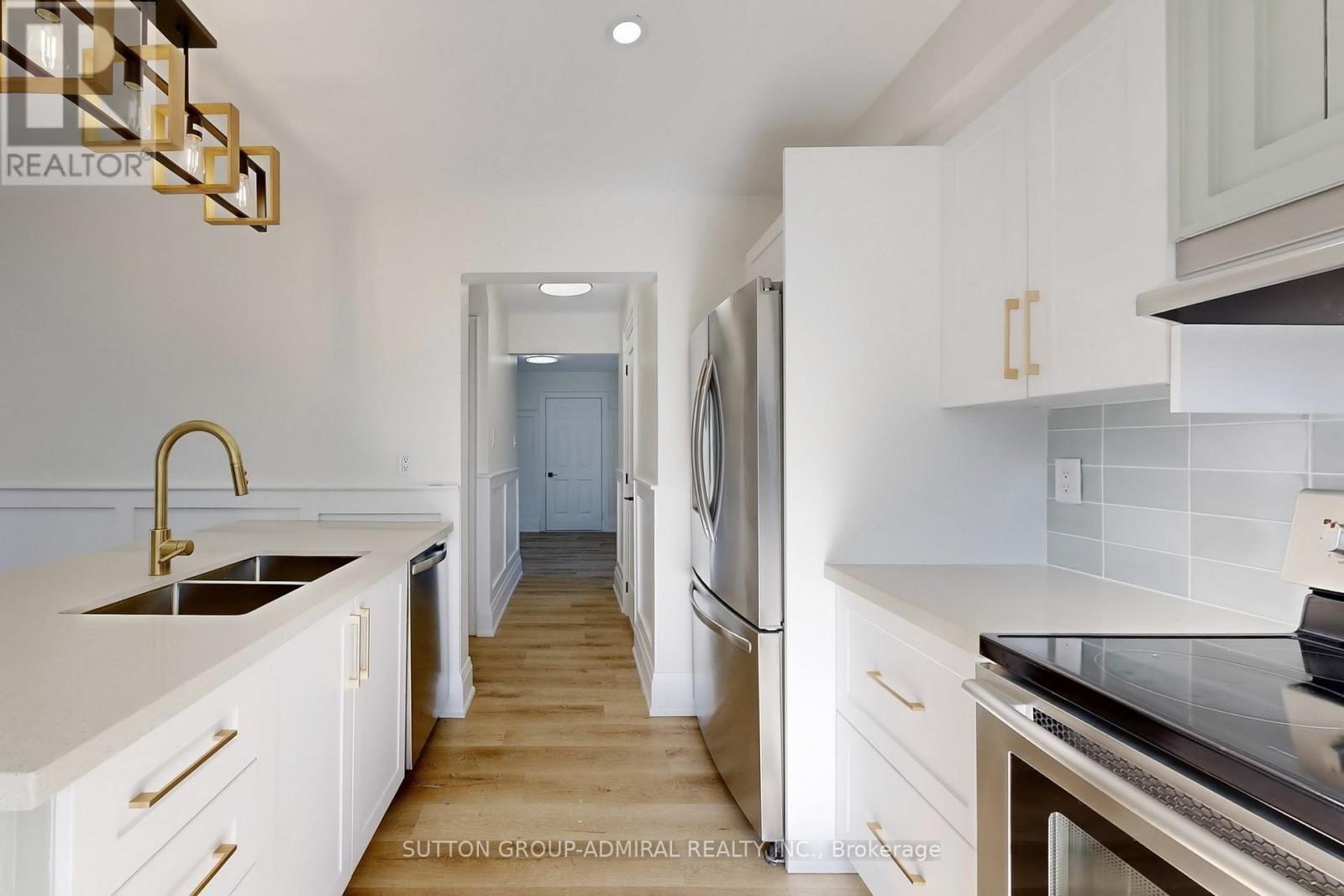 2213 Chalmers Crescent, Innisfil, Ontario  L9S 1Y6 - Photo 11 - N12518450