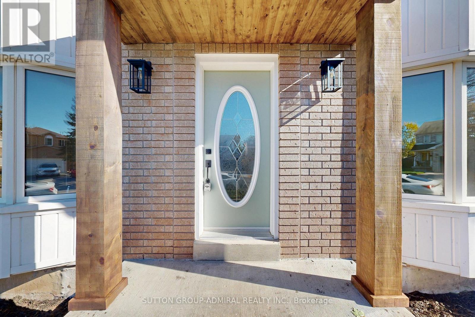 2213 Chalmers Crescent, Innisfil, Ontario  L9S 1Y6 - Photo 3 - N12518450