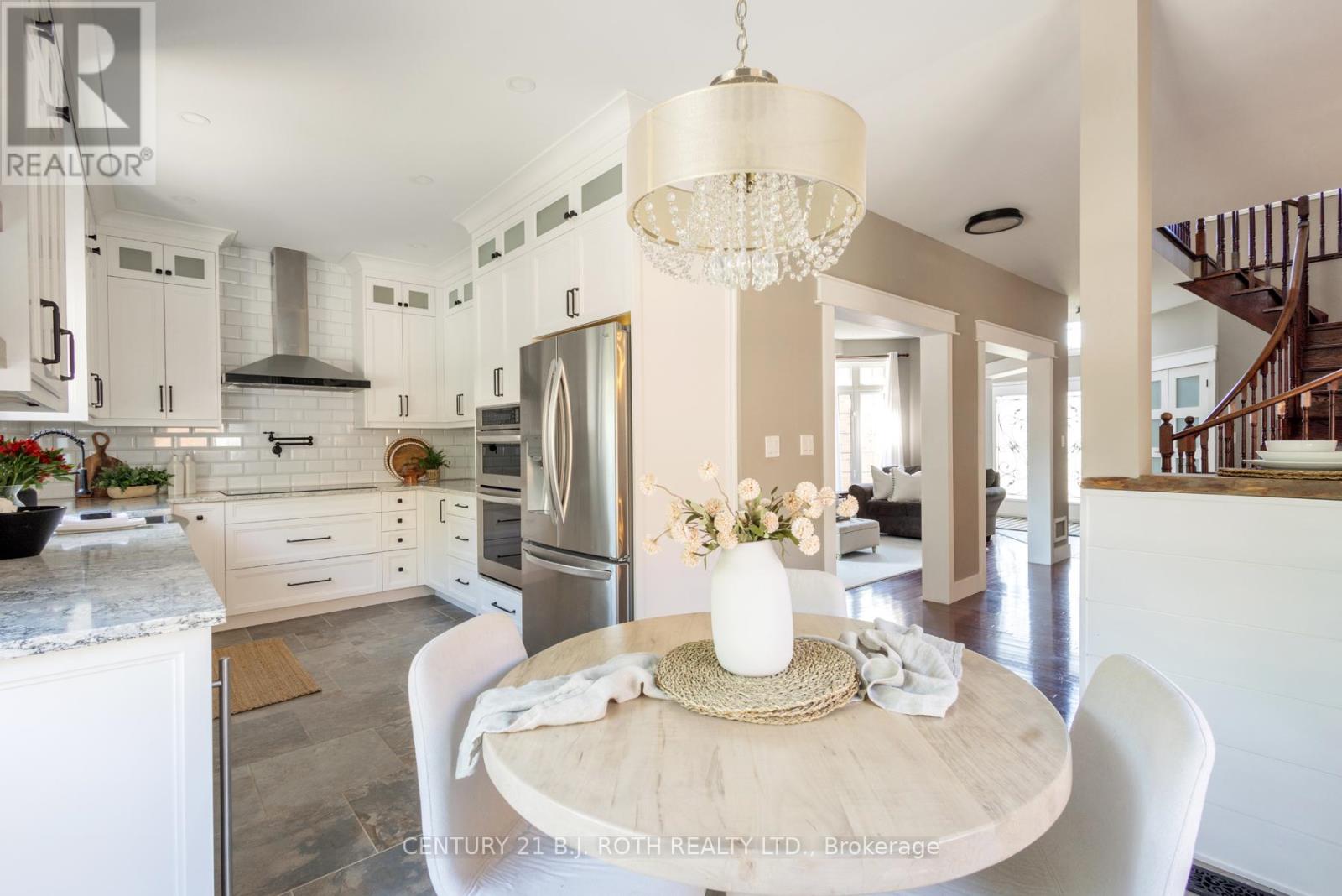 1359 Forest Street, Innisfil, Ontario  L9S 1Z9 - Photo 5 - N12518468