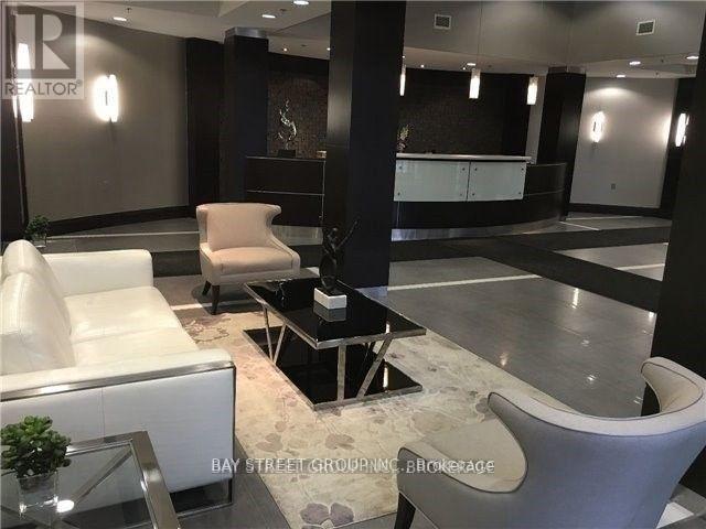 702 - 73 King William Crescent, Richmond Hill, Ontario  L4B 0C2 - Photo 4 - N12518474