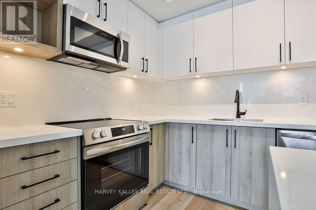 209 - 333 Sunseeker Avenue, Innisfil, Ontario  L9R 0R6 - Photo 5 - N12518610