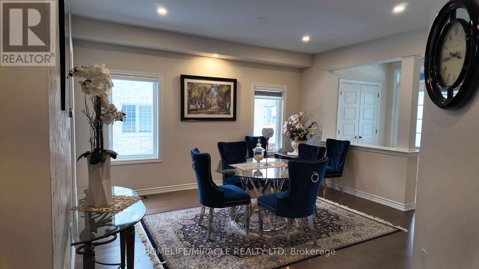 359 Danny Wheeler Boulevard, Georgina, Ontario  L4P 0K2 - Photo 2 - N12518612