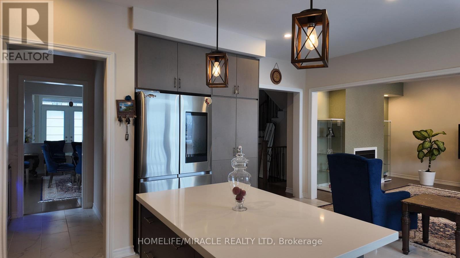 359 Danny Wheeler Boulevard, Georgina, Ontario  L4P 0K2 - Photo 5 - N12518612