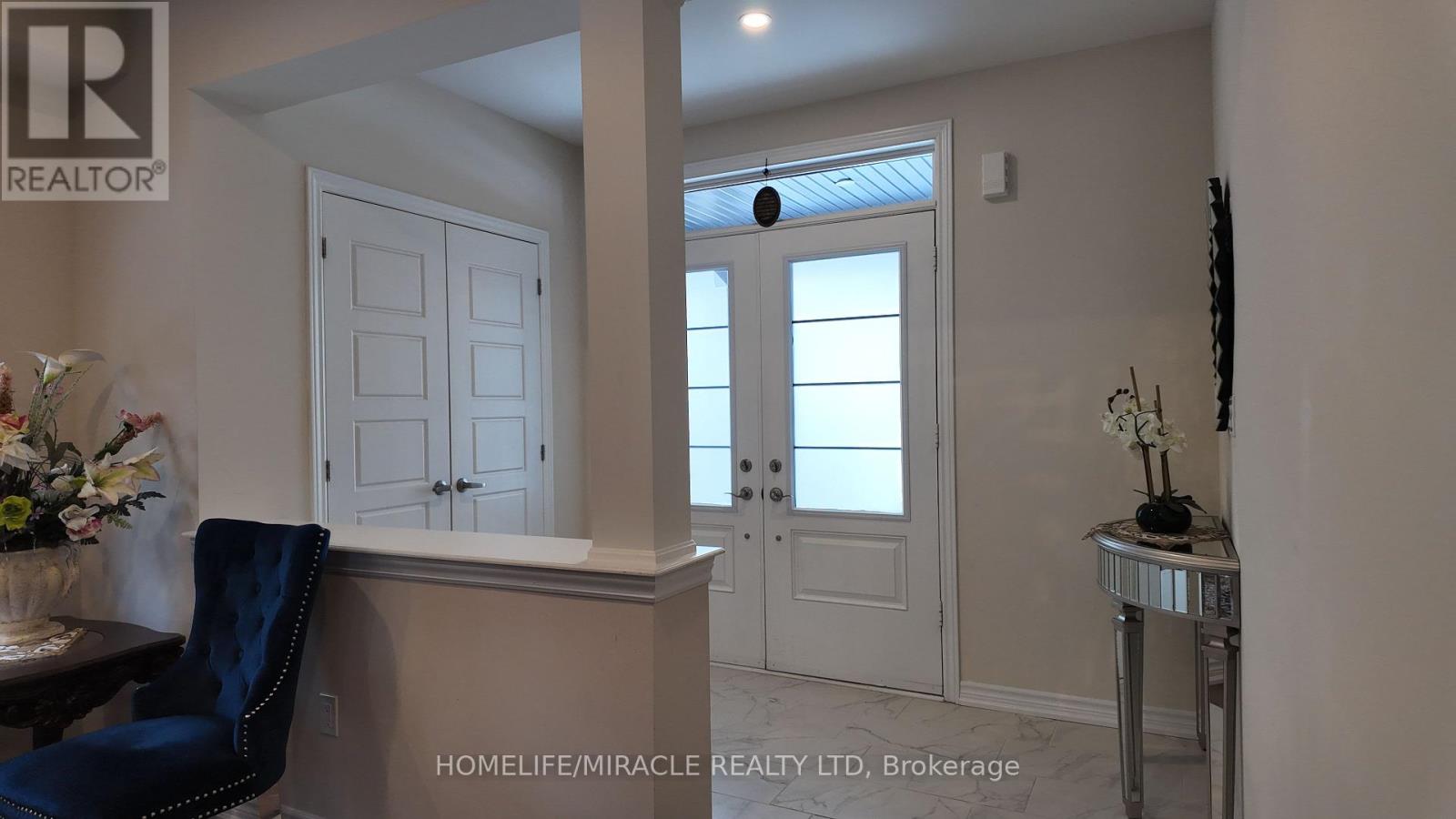 359 Danny Wheeler Boulevard, Georgina, Ontario  L4P 0K2 - Photo 6 - N12518612