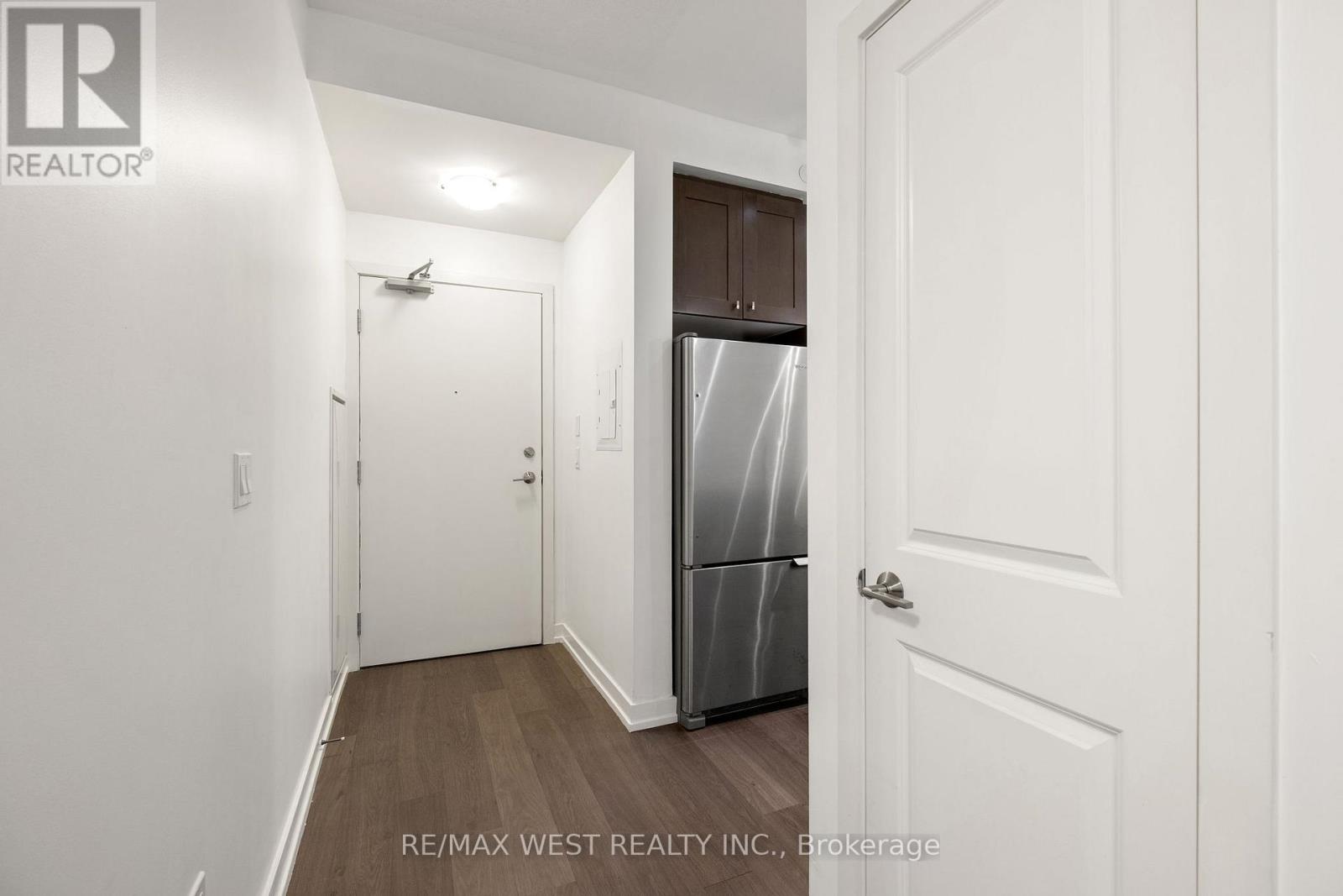 326 - 555 William Graham Drive, Aurora, Ontario  L4G 3L1 - Photo 3 - N12518624