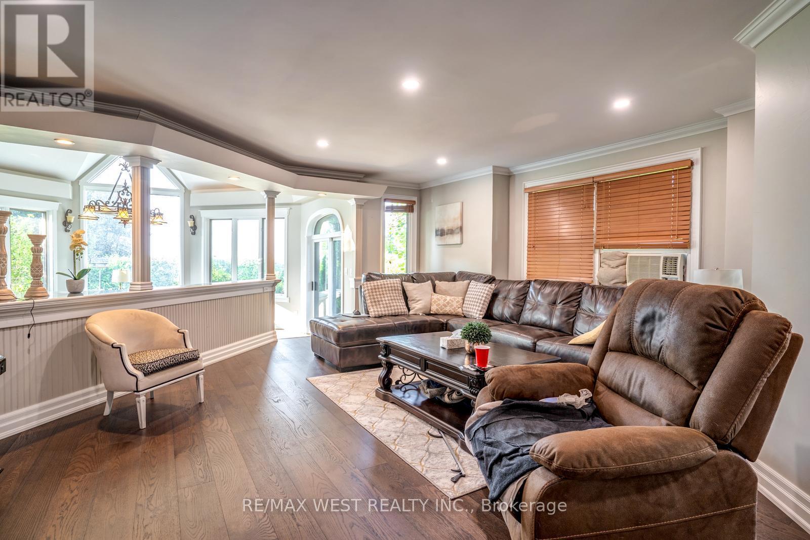 523 Lake Drive E, Georgina, Ontario  L0E 1S0 - Photo 11 - N12518662