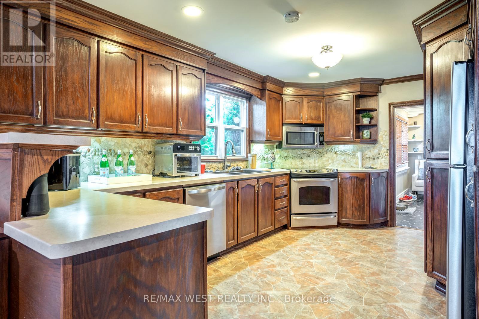 523 Lake Drive E, Georgina, Ontario  L0E 1S0 - Photo 19 - N12518662