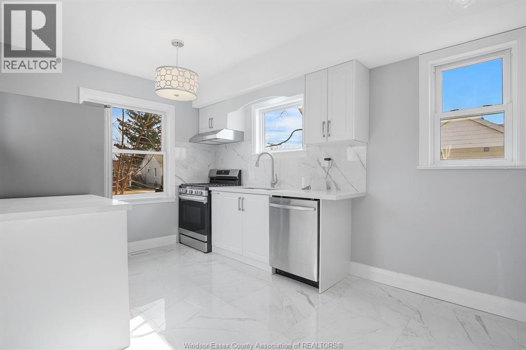 2653 ALEXIS STREET, windsor, Ontario