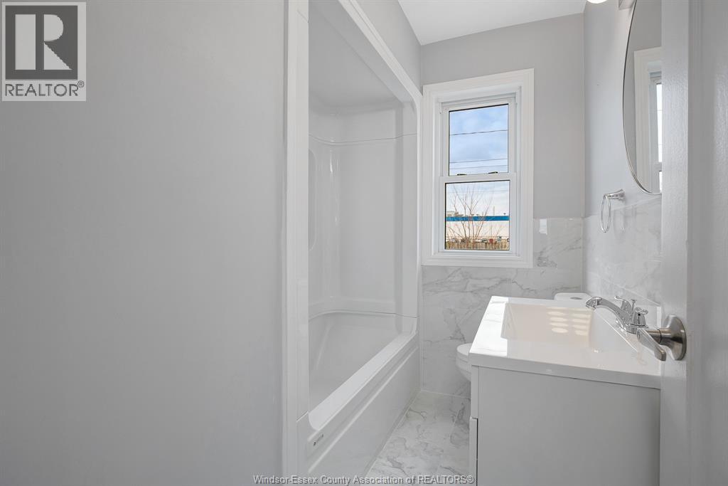2653 Alexis Street, Windsor, Ontario N8W 3Z7 - Photo 13 - 25028268