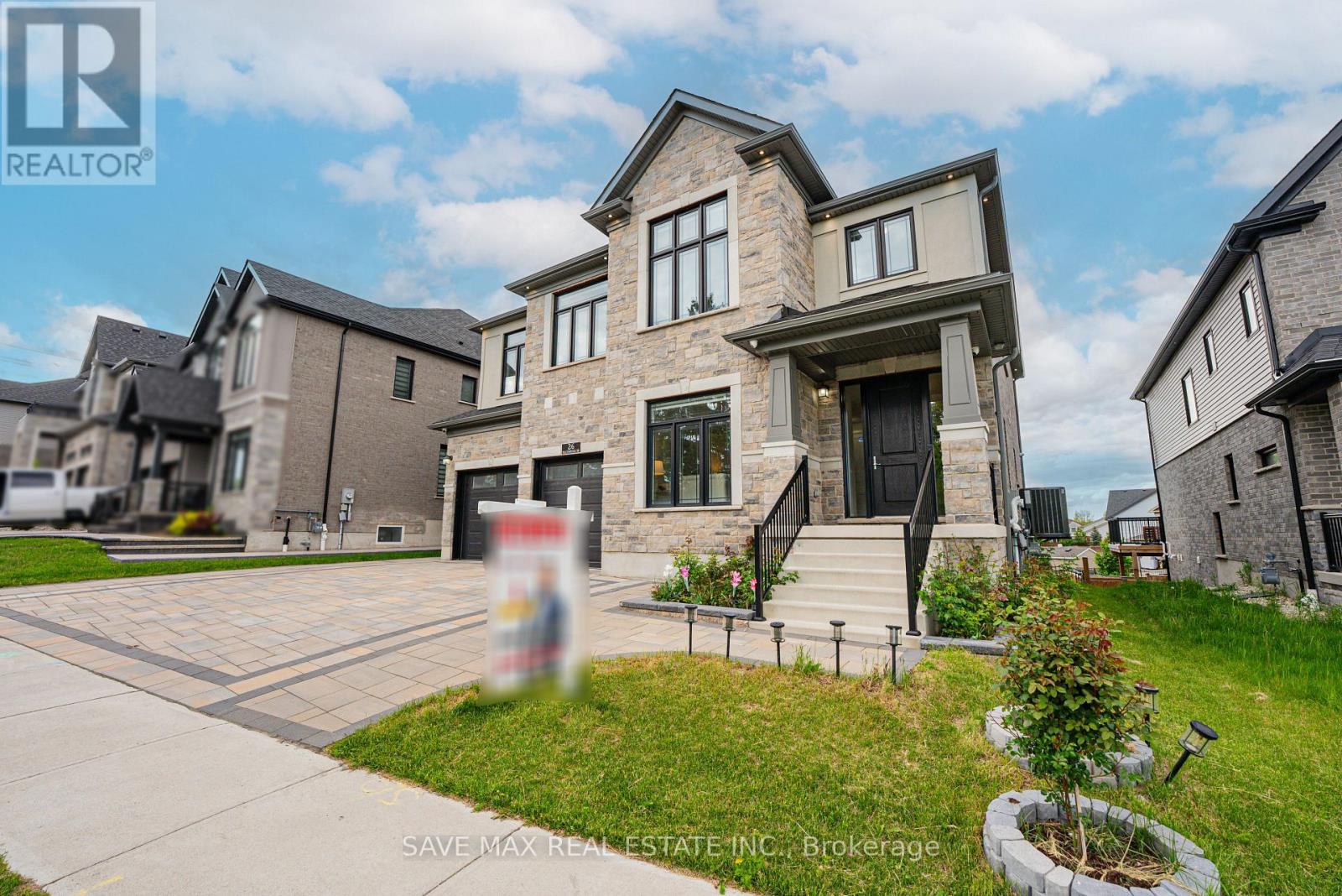 26 Falconridge Drive, Kitchener, Ontario  N2K 0G1 - Photo 4 - X12517922