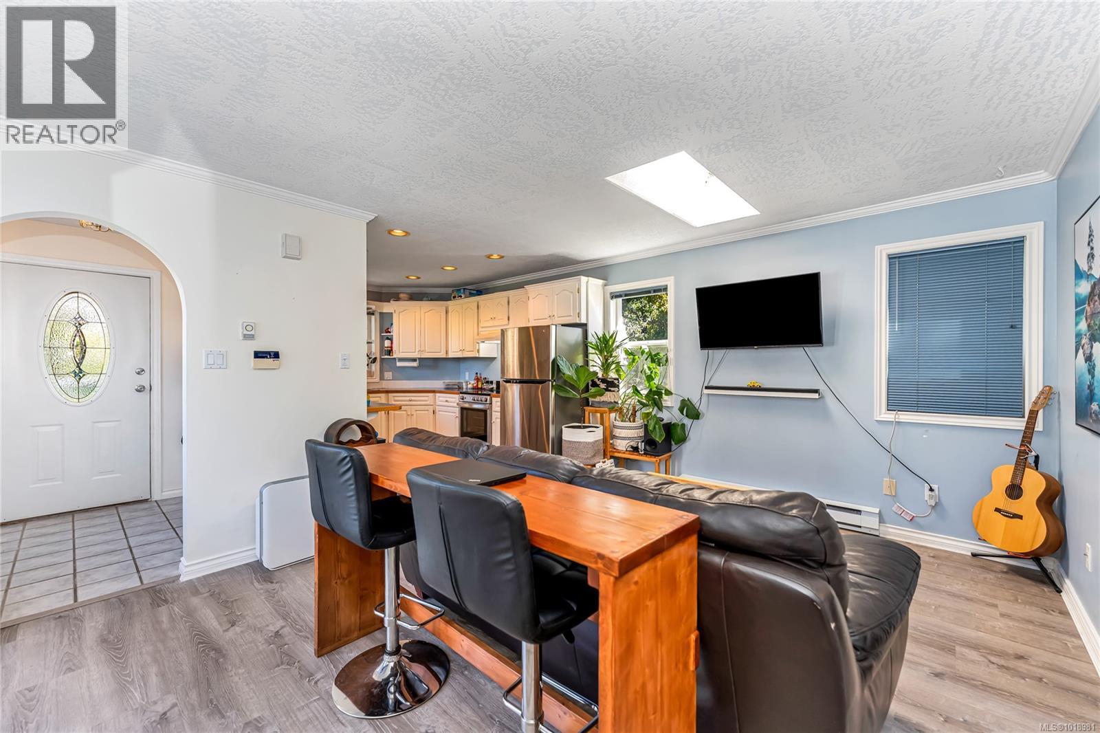 3165 Wascana St, Saanich, British Columbia  V9A 1W4 - Photo 17 - 1018981