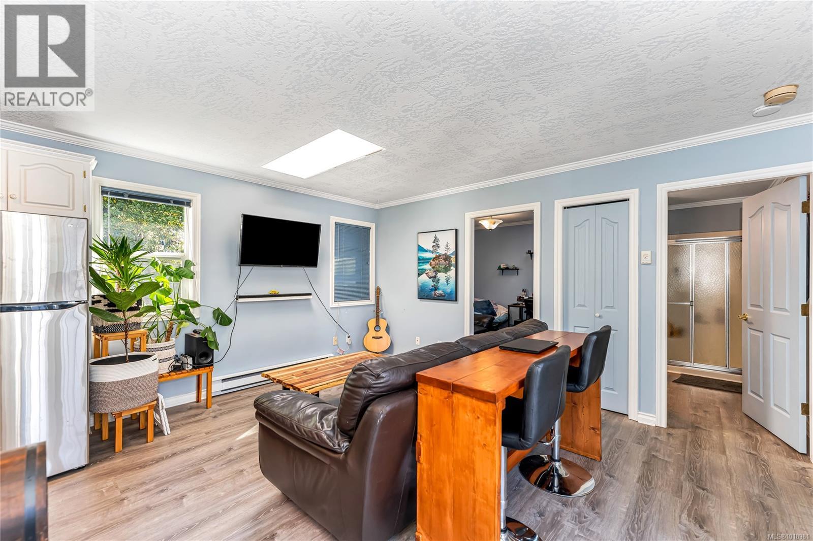 3165 Wascana St, Saanich, British Columbia  V9A 1W4 - Photo 18 - 1018981