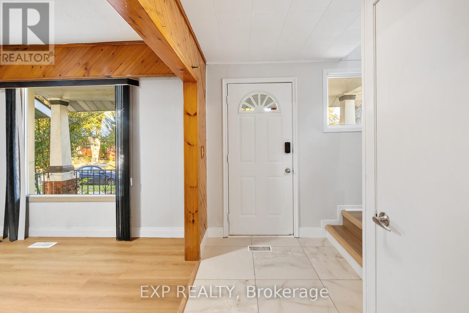 467 Grove Avenue S, Windsor, Ontario  N9A 6G3 - Photo 4 - X12517840