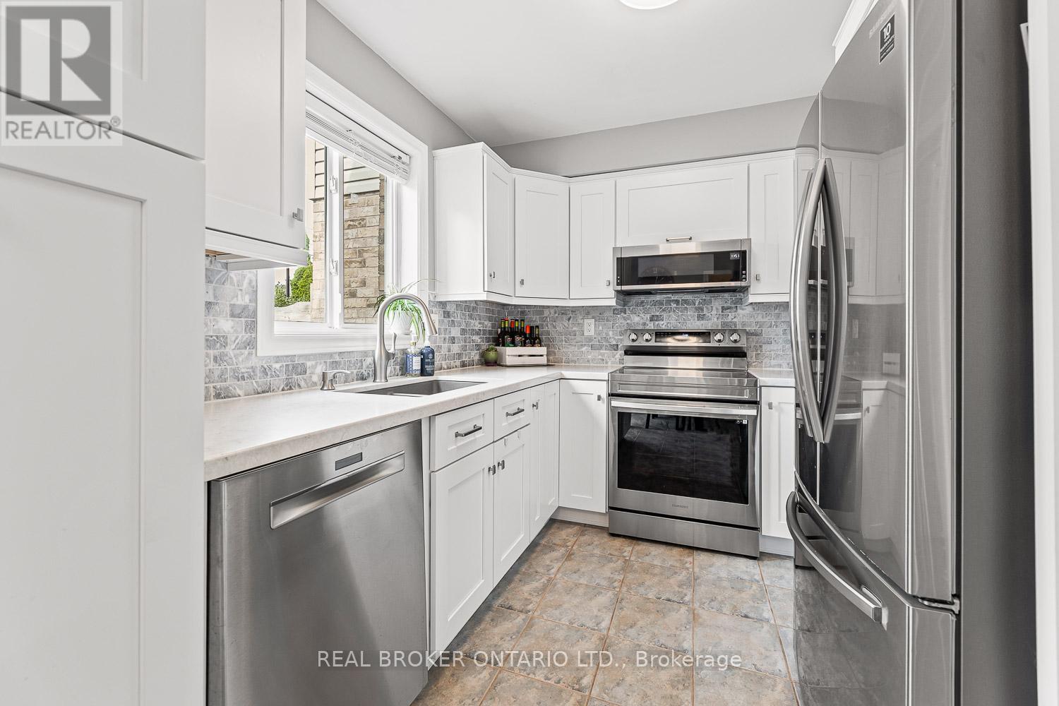 89 Bentley Crescent, Barrie, Ontario  L4N 0Z1 - Photo 12 - S12518472