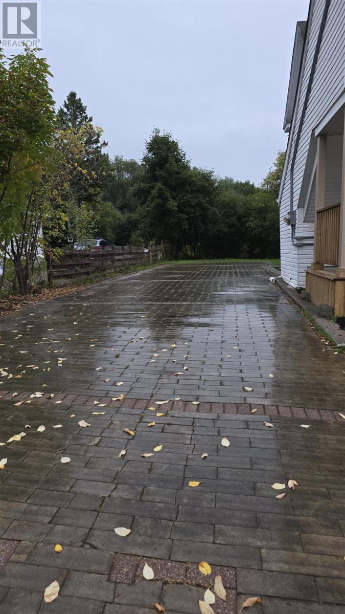 42 Knox Ave, Sault Ste. Marie, Ontario P6B 3X9 - Photo 4 - SM252750