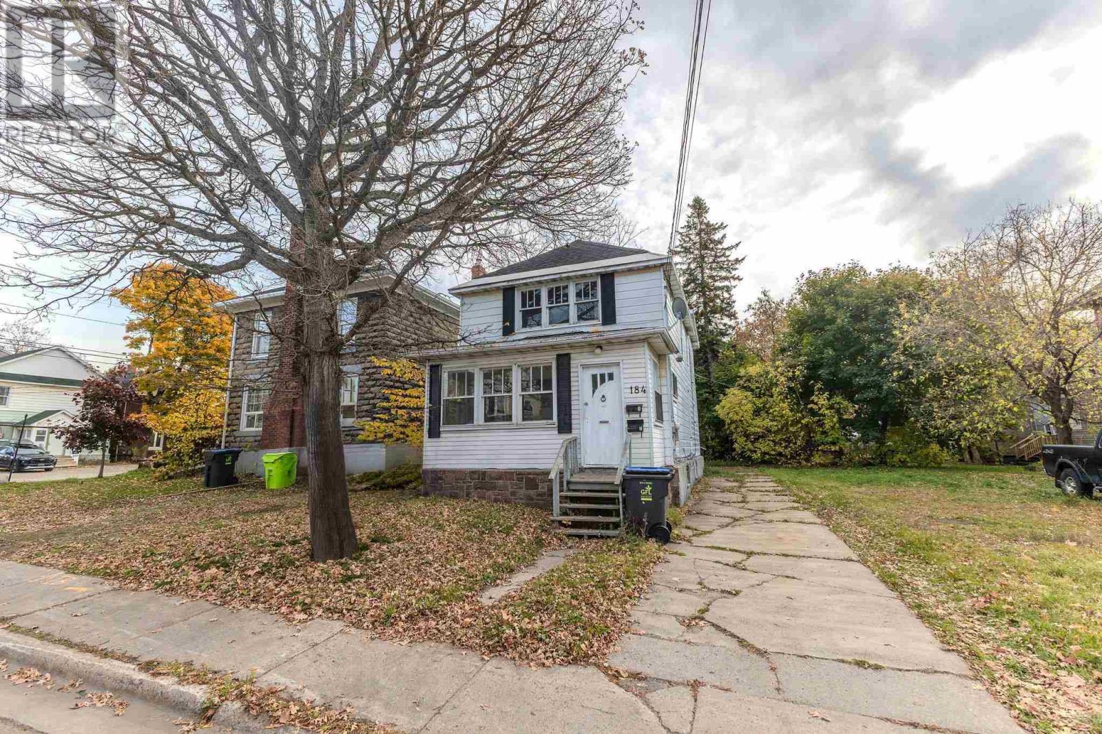 184 Elgin St, Sault Ste. Marie, Ontario  P6A 2Z1 - Photo 3 - SM253148