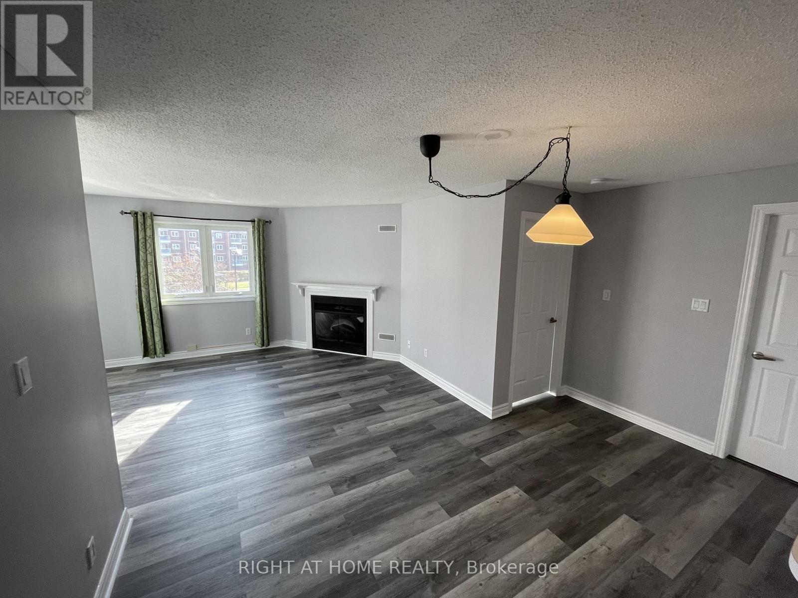 307 - 193 Lake Driveway W, Ajax, Ontario  L1S 7H8 - Photo 3 - E12518736