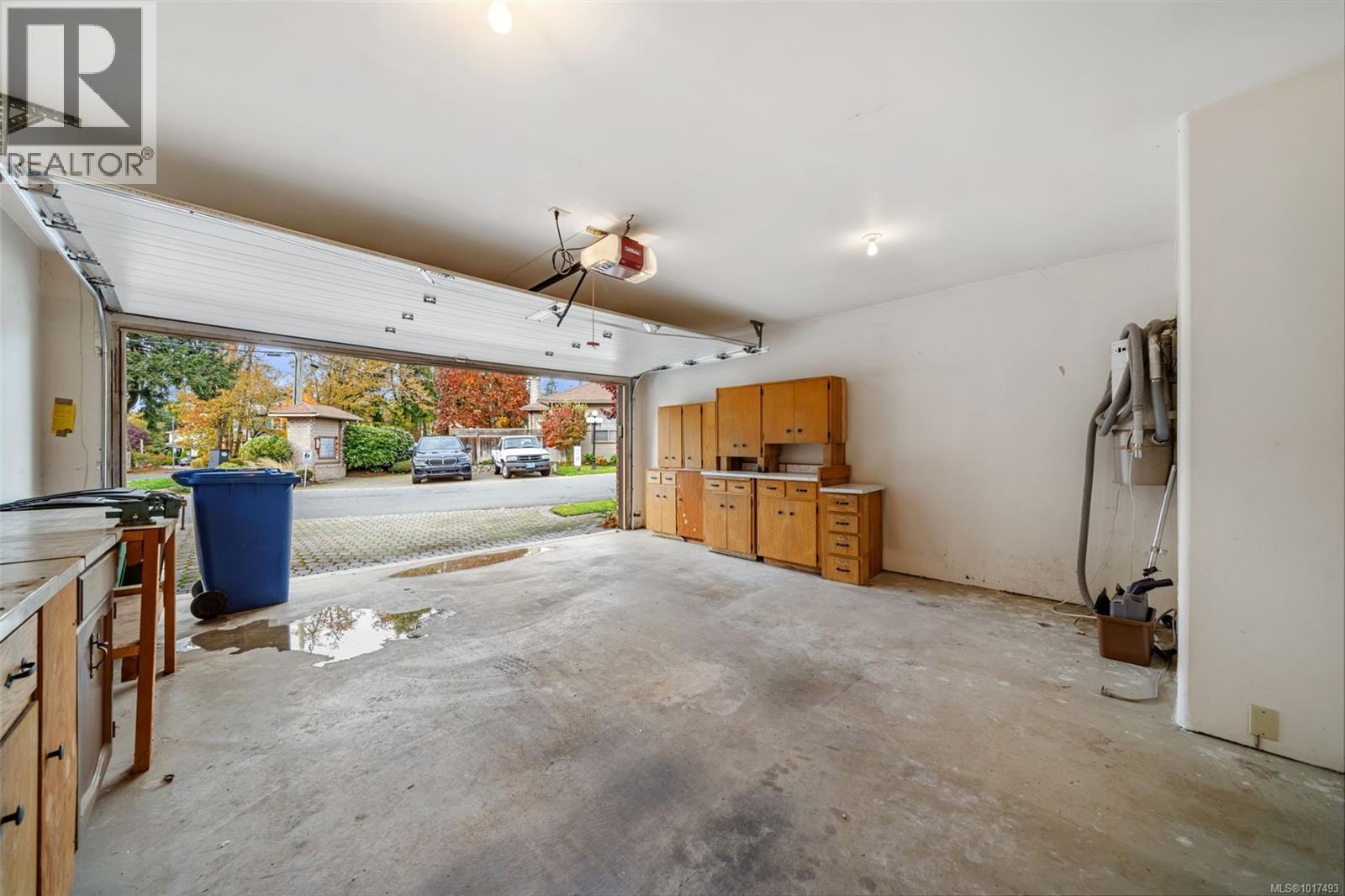 102 4515 Pipeline Rd, Saanich, British Columbia  V8Z 5M3 - Photo 26 - 1017493