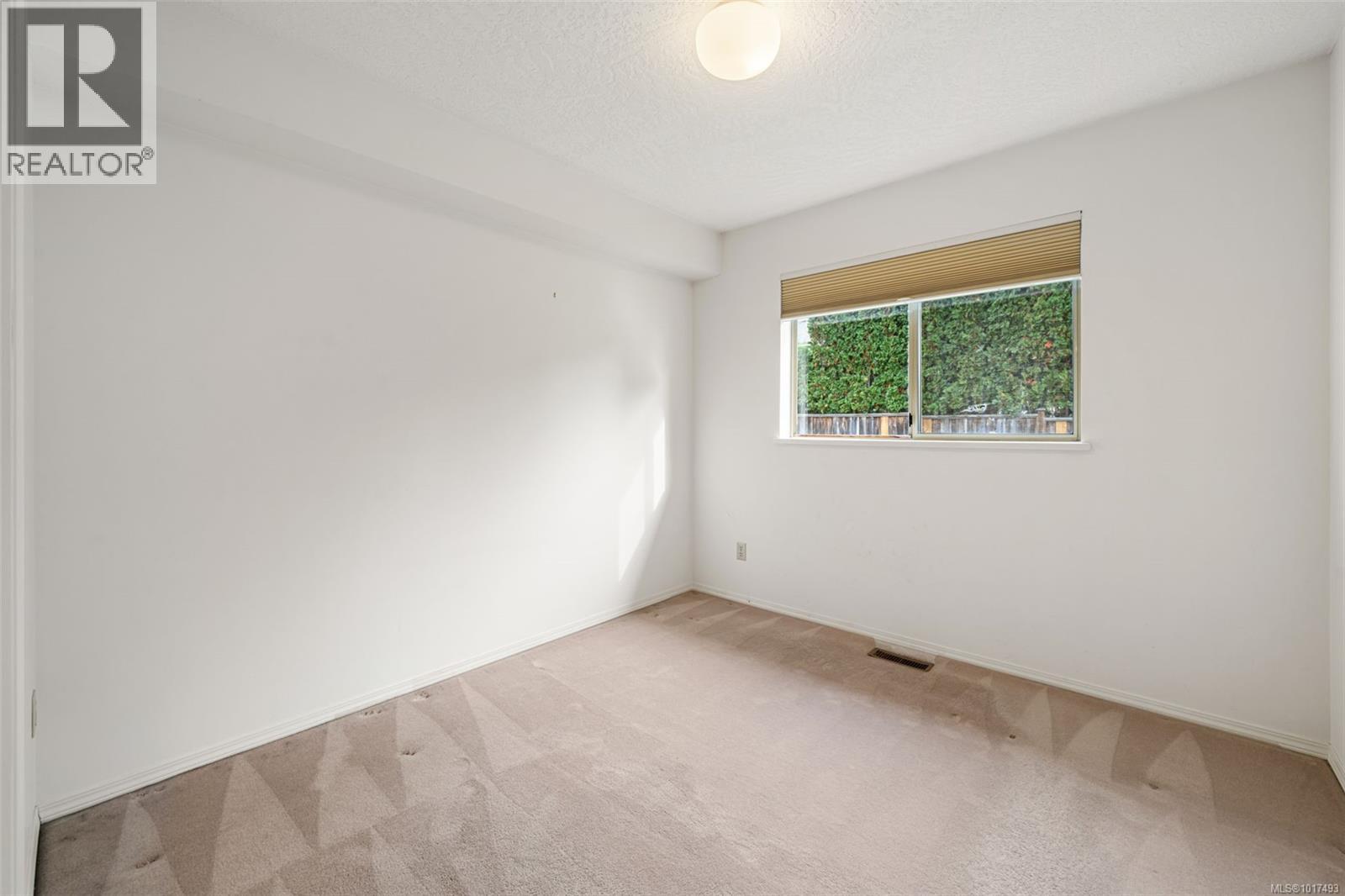 102 4515 Pipeline Rd, Saanich, British Columbia  V8Z 5M3 - Photo 19 - 1017493