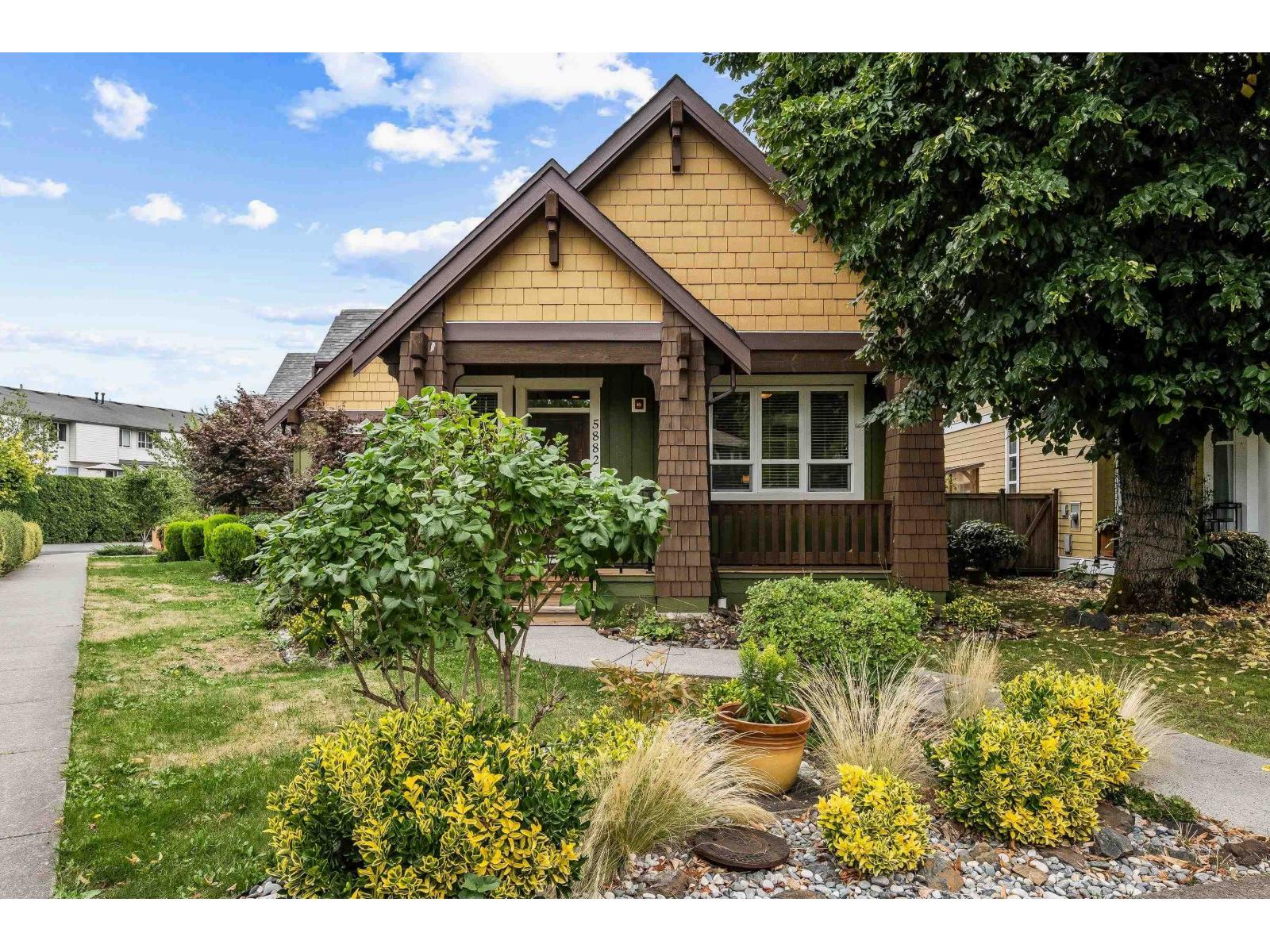 2 5882 COWICHAN STREET|Garrison Crossing, Chilliwack, British Columbia