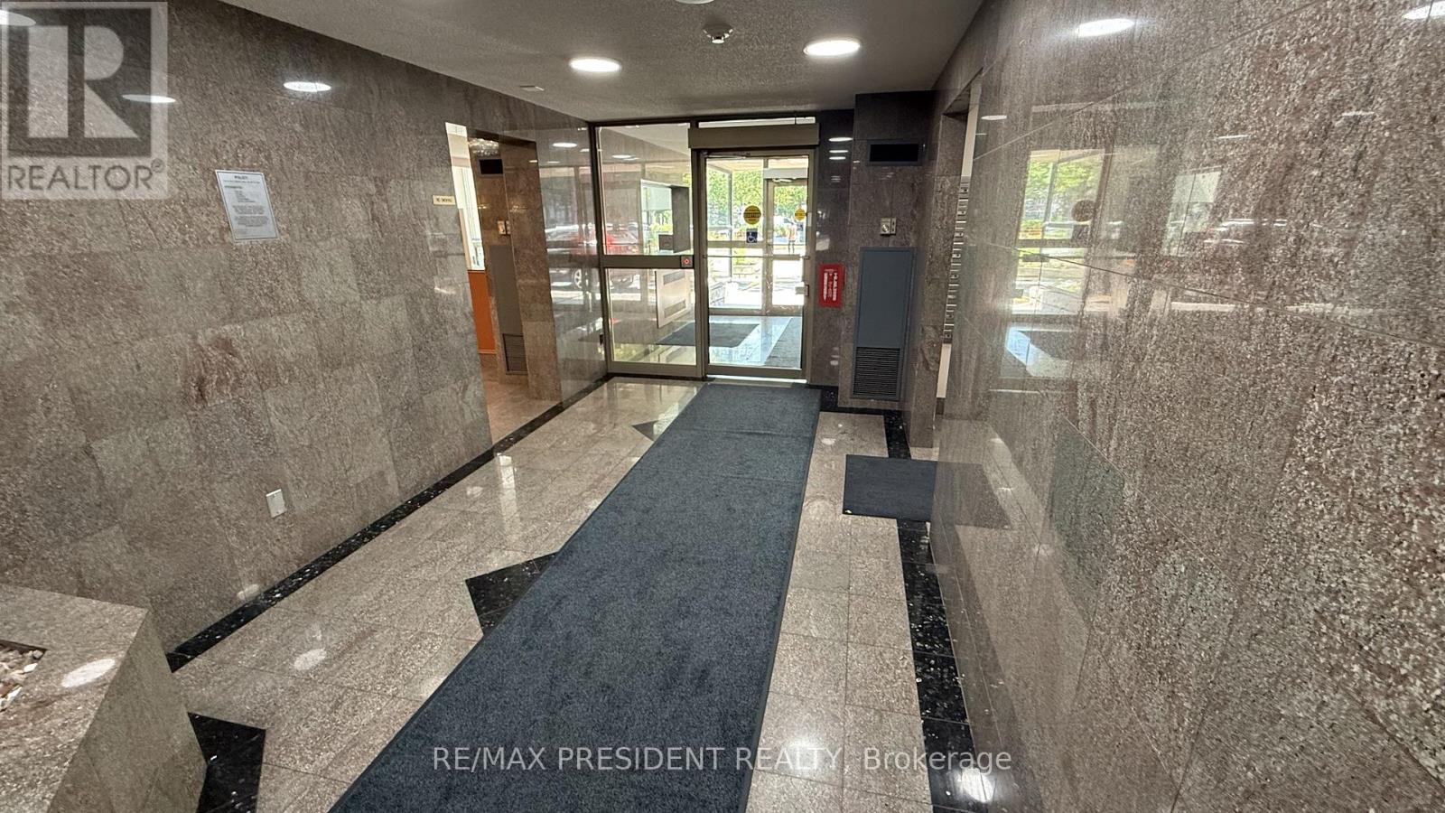 206 - 30 Malta Avenue, Brampton, Ontario L6Y 4S5 - Photo 18 - W12518488