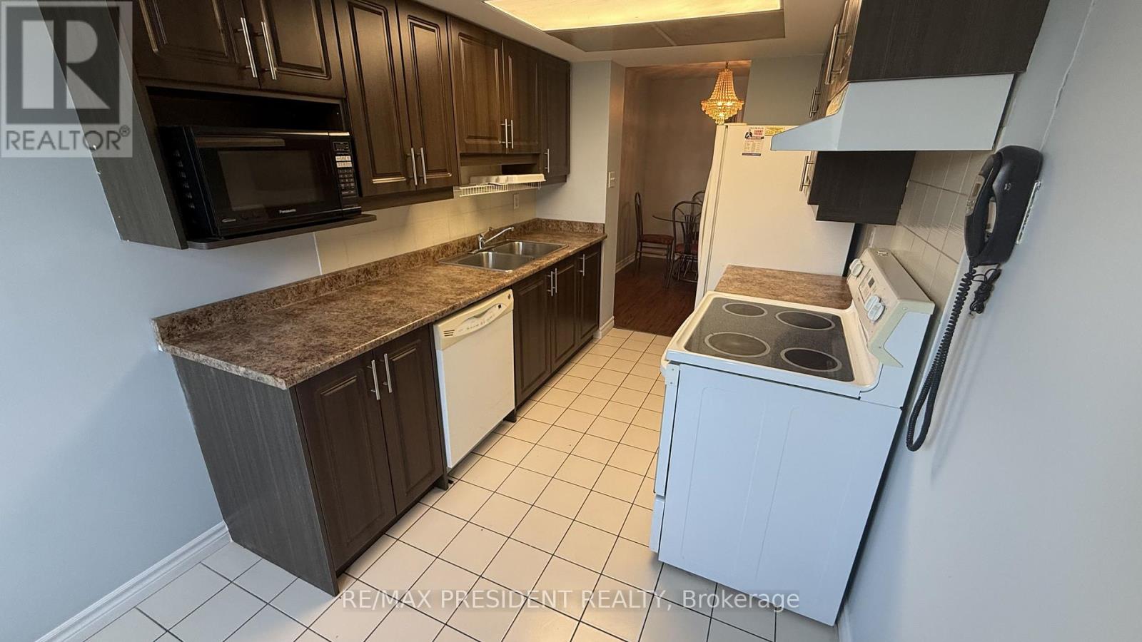 206 - 30 Malta Avenue, Brampton, Ontario L6Y 4S5 - Photo 6 - W12518488