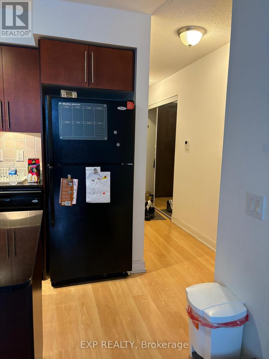 945 - 35 Viking Lane, Toronto, Ontario M9B 0A2 - Photo 16 - W12518522