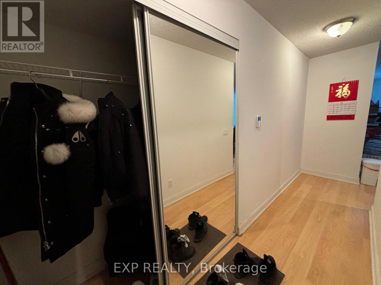 945 - 35 Viking Lane, Toronto, Ontario M9B 0A2 - Photo 5 - W12518522