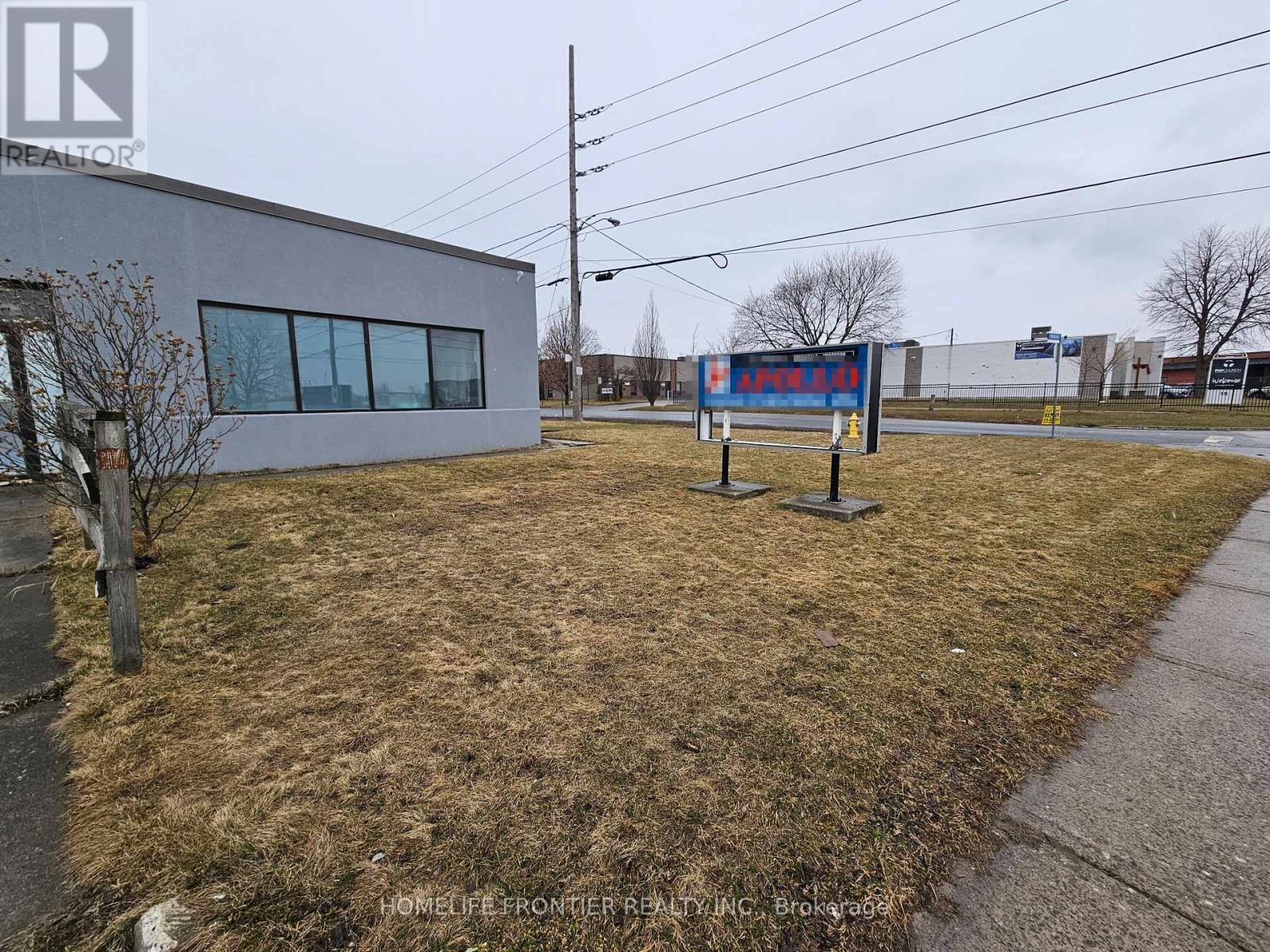 13 Racine Road, Toronto, Ontario  M9W 2Z2 - Photo 4 - W12518556