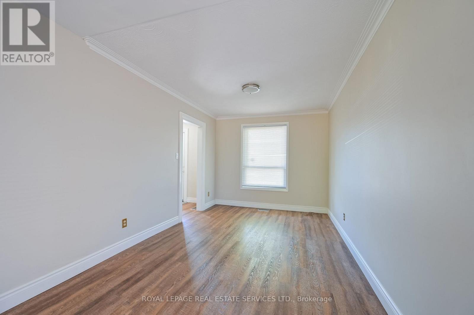 2471 Meadowood Crescent, Oakville, Ontario L6L 1V5 - Photo 10 - W12518580