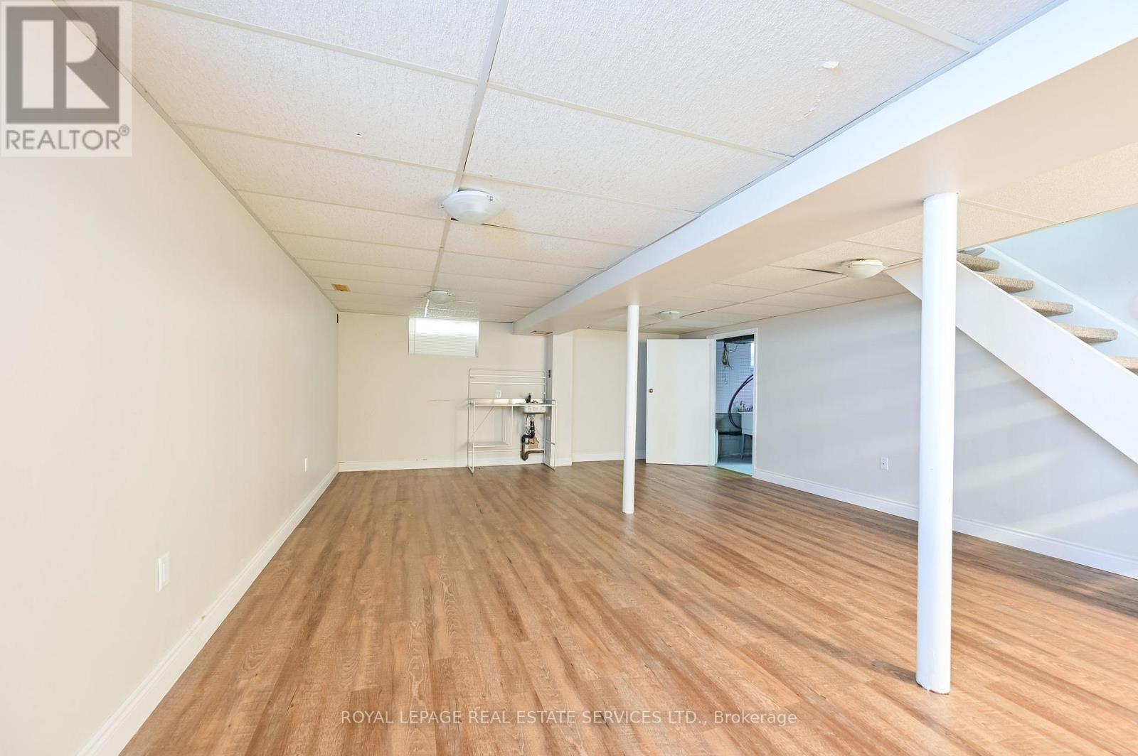 2471 Meadowood Crescent, Oakville, Ontario L6L 1V5 - Photo 30 - W12518580