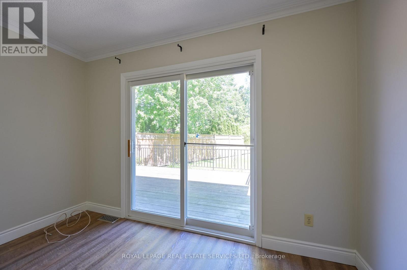 2471 Meadowood Crescent, Oakville, Ontario L6L 1V5 - Photo 33 - W12518580