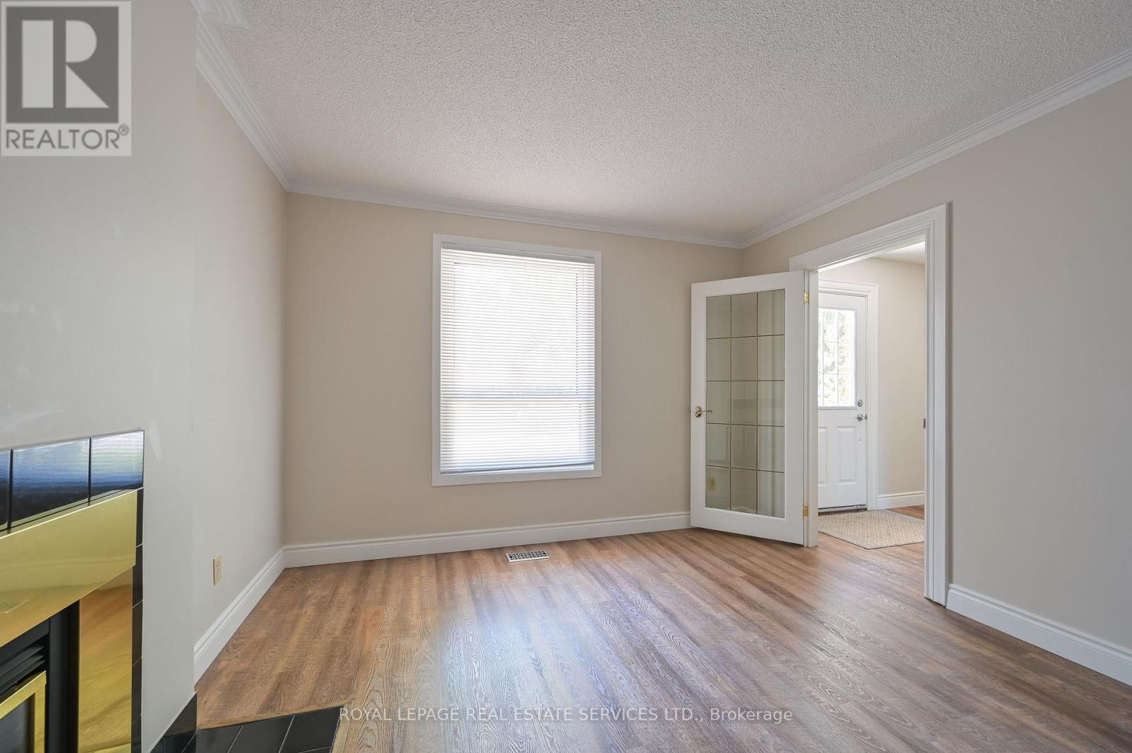 2471 Meadowood Crescent, Oakville, Ontario L6L 1V5 - Photo 5 - W12518580