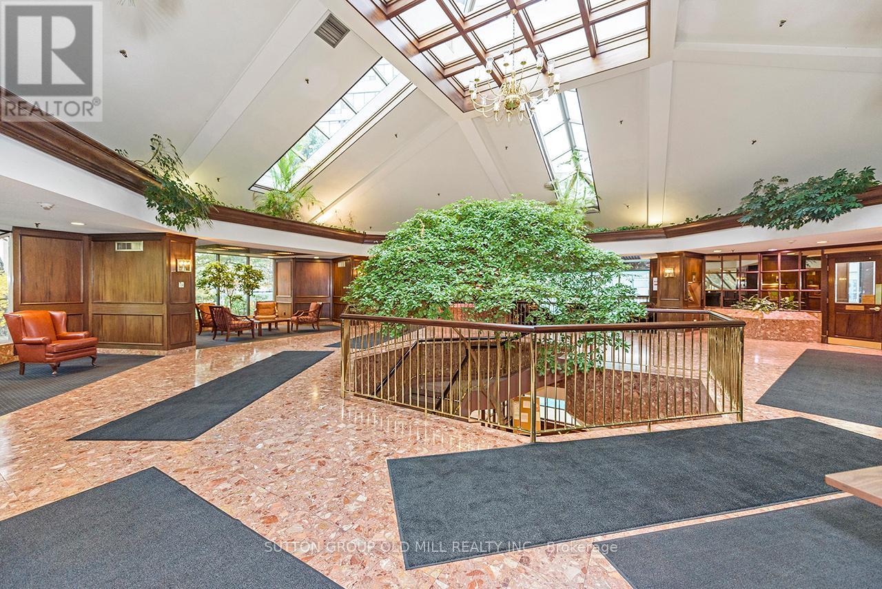 2806 - 1300 Islington Avenue, Toronto, Ontario  M9A 5C4 - Photo 3 - W12518582