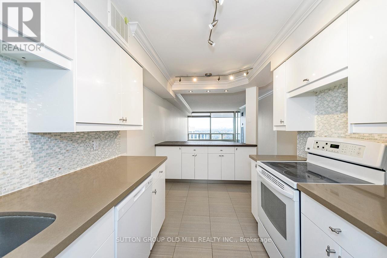 2806 - 1300 Islington Avenue, Toronto, Ontario  M9A 5C4 - Photo 5 - W12518582