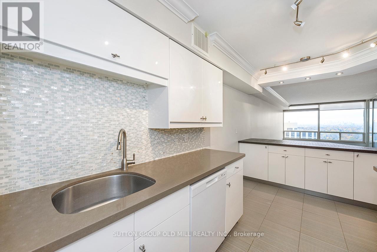 2806 - 1300 Islington Avenue, Toronto, Ontario  M9A 5C4 - Photo 6 - W12518582