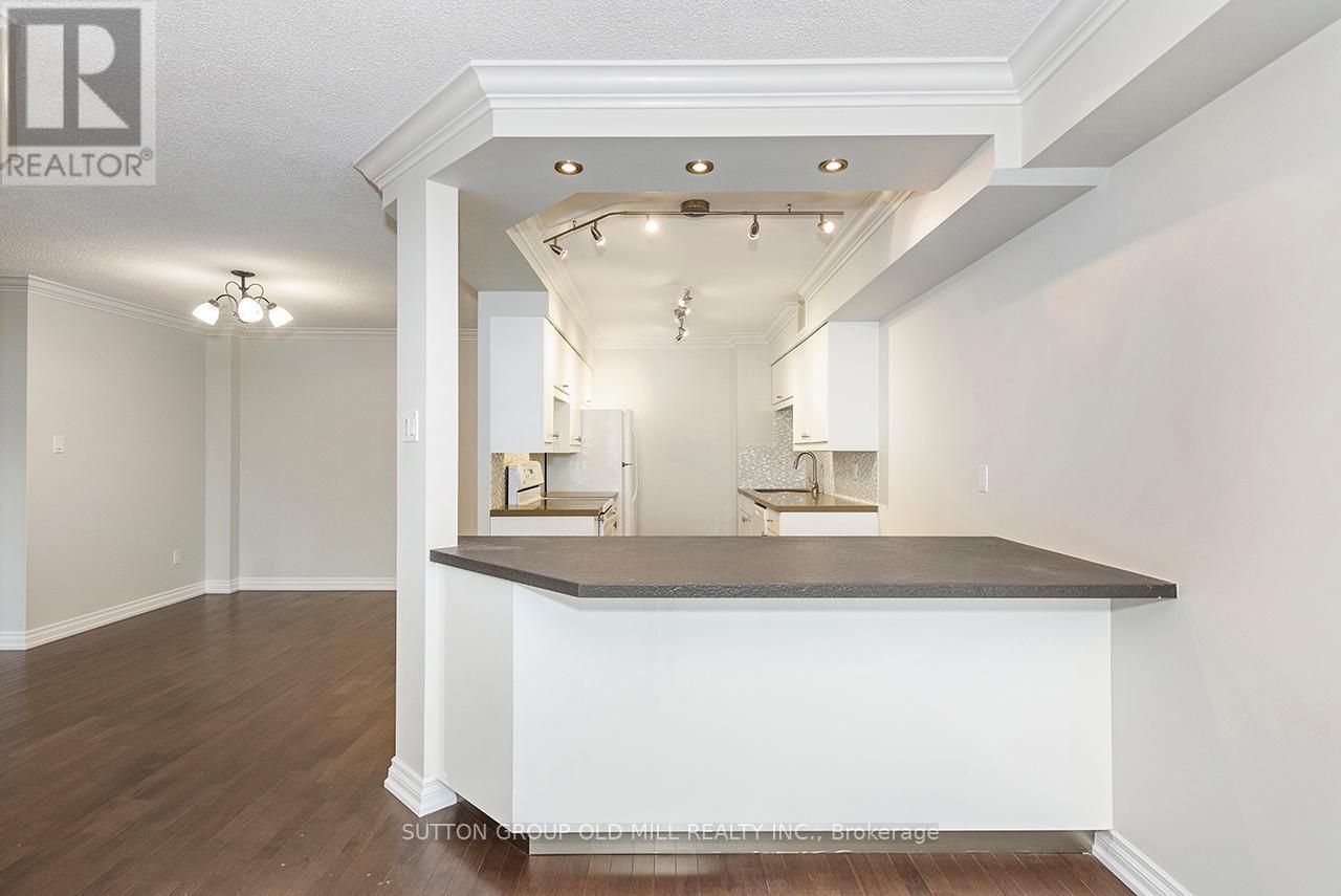 2806 - 1300 Islington Avenue, Toronto, Ontario  M9A 5C4 - Photo 7 - W12518582