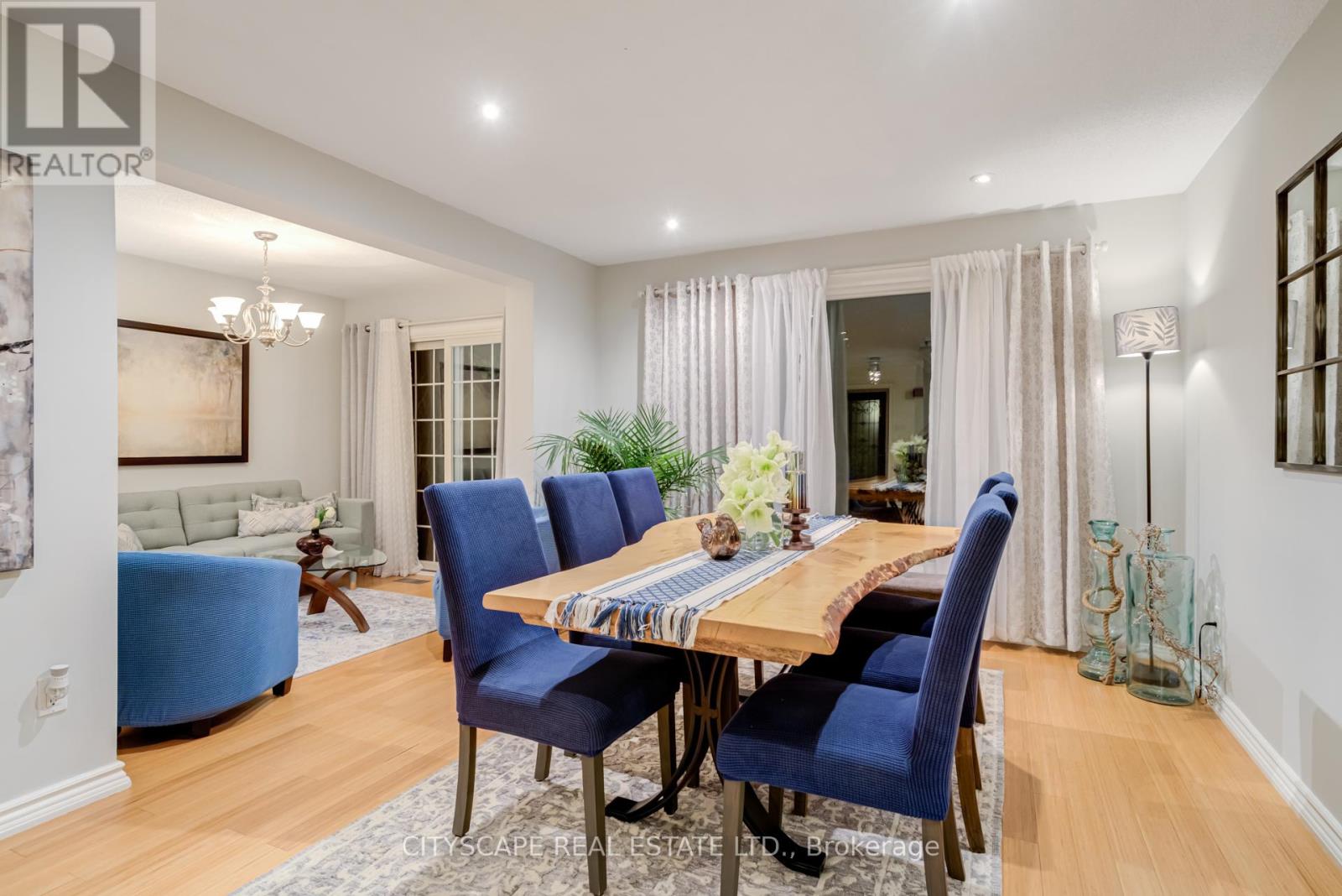 4235 Stonemason Crescent, Mississauga, Ontario  L5L 2Z6 - Photo 7 - W12518598