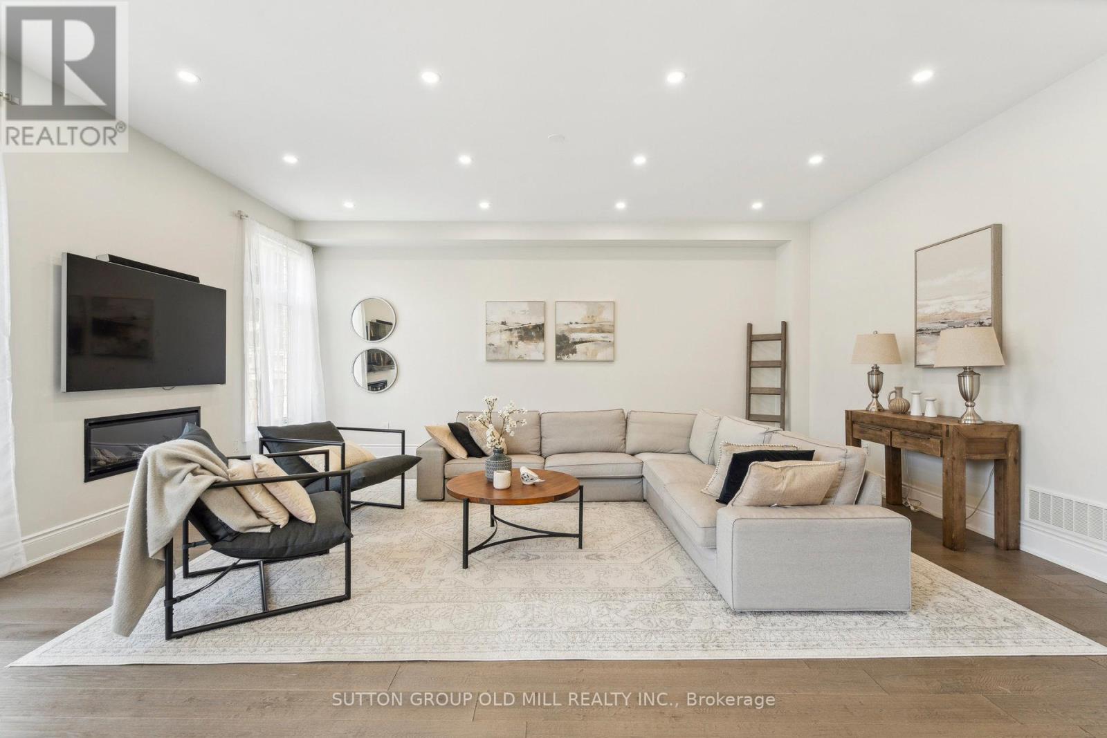 4 Daisy Meadow Crescent, Caledon, Ontario  L7C 4G4 - Photo 12 - W12518608