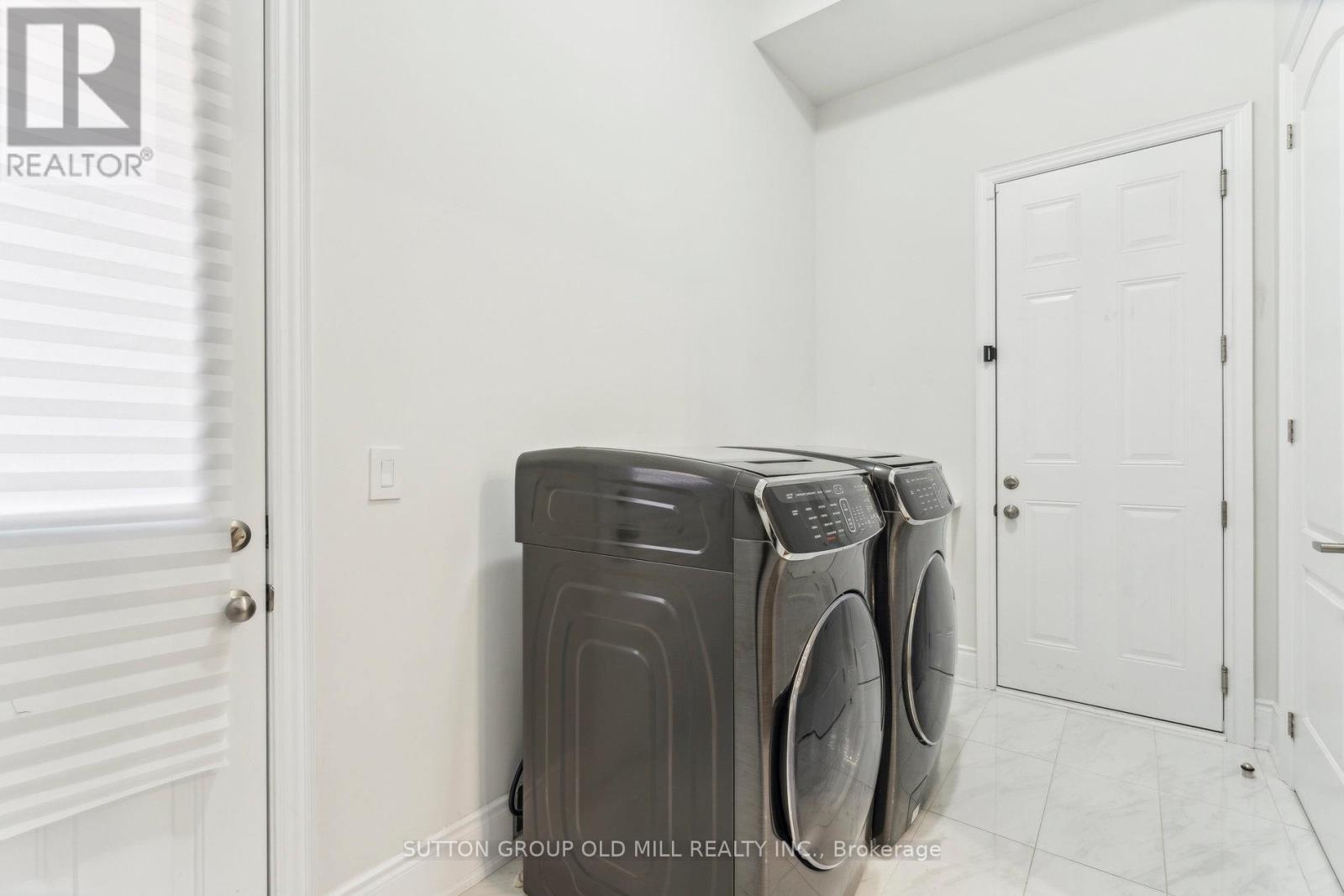 4 Daisy Meadow Crescent, Caledon, Ontario  L7C 4G4 - Photo 15 - W12518608